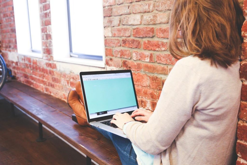 Computerwinkel in Middelburg met breed assortiment laptops, desktops en computeraccessoires voor persoonlijk advies en repara